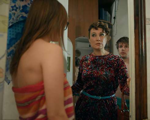 В киносериале «Кризис нежного возраста» Ольга играет маму инфантильного молодого человека