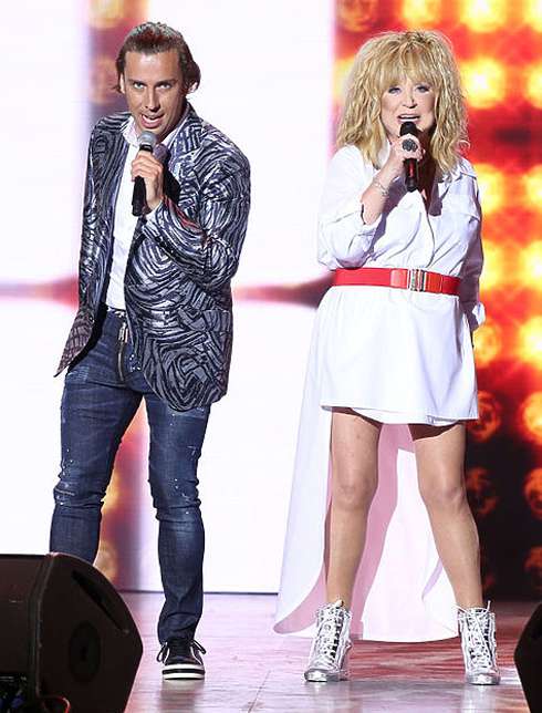 Ради Максима Галкина Пугачева надела эротичный наряд Ради Максима Галкина Пугачева надела эротичный наряд