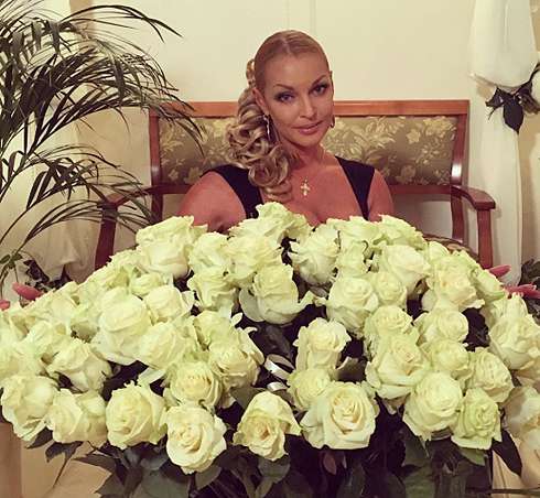 Анастасия шумно отметила 40-летие