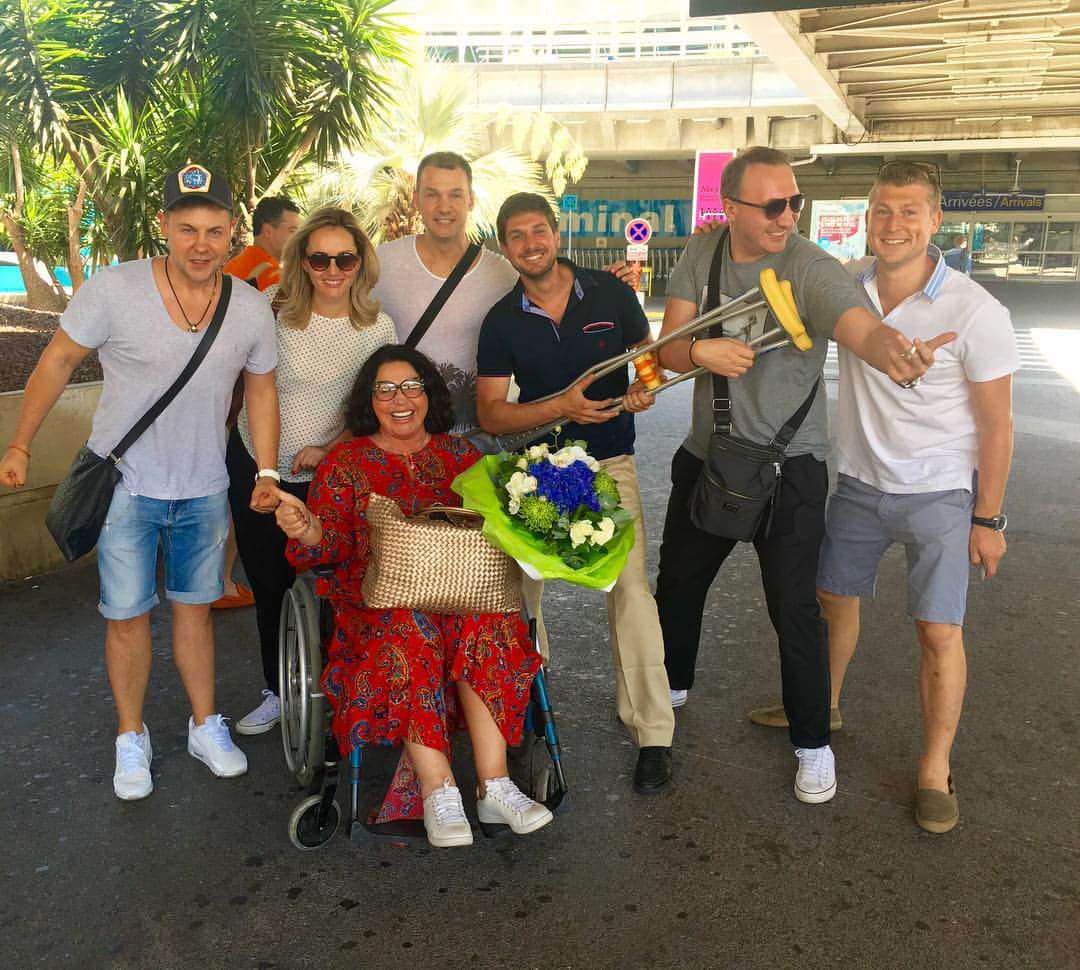 Надежда Бабкина с друзьями в Ницце