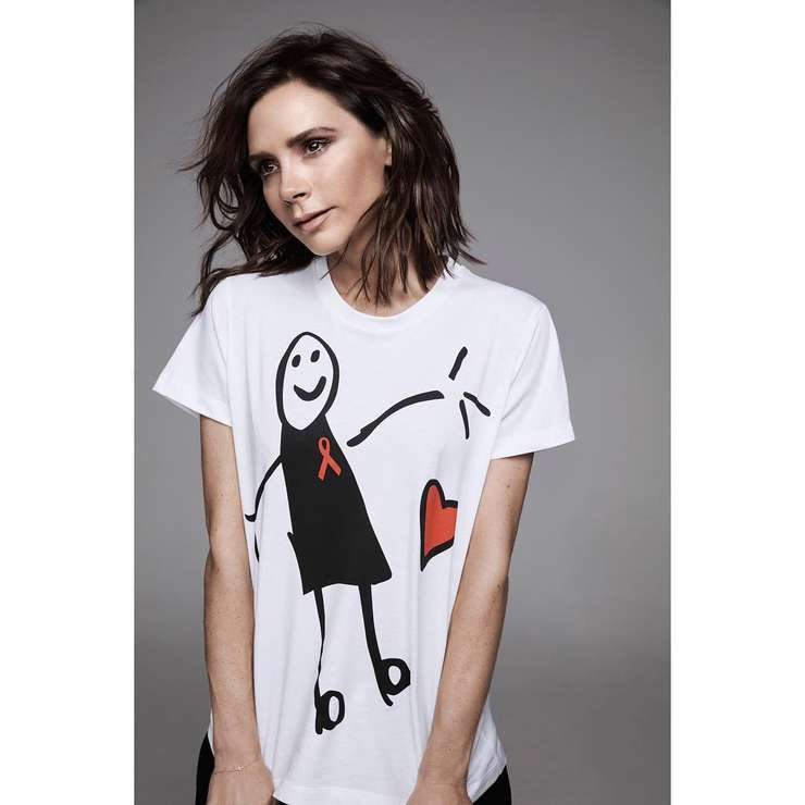 Бекхэм выпустила коллекцию футболок ко Всемирному дню борьбы со СПИДом