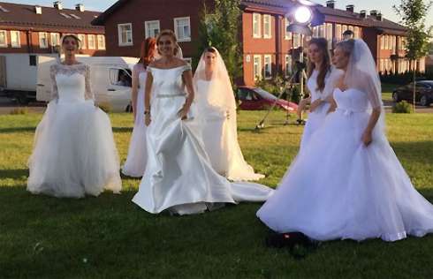 Бородина примерила свадебное платье ради съемок в клипе
