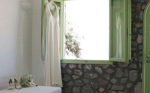 В микроблоге телеведущей появилось видео, на котором можно увидеть платье, туфли и букет невесты В микроблоге телеведущей появилось видео, на котором можно увидеть платье, туфли и букет невесты