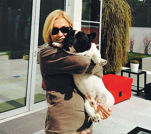 «Эми — в переводе с японского — улыбка. Улыбайтесь и любите!!» — так пишет о своей любимице певица «Эми — в переводе с японского — улыбка. Улыбайтесь и любите!!» — так пишет о своей любимице певица