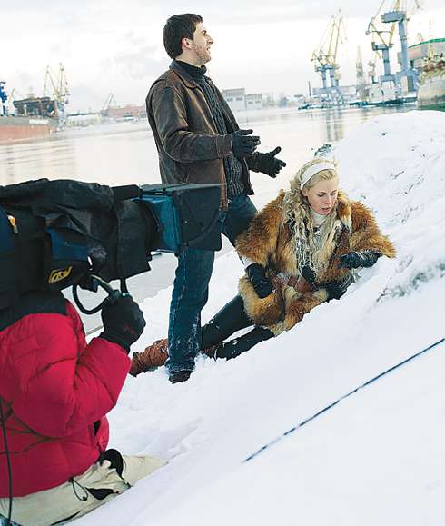 Актриса часто играет героинь, которые переживают трудности в любви. На съемках фильма «Шпильки-3» Актриса часто играет героинь, которые переживают трудности в любви. На съемках фильма «Шпильки-3»