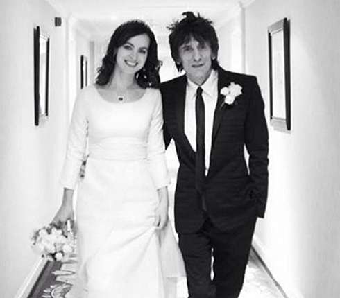 Ронии Вуд и его жена Салли Ронии Вуд и его жена Салли