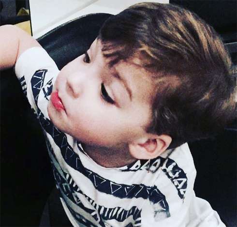 По мнению подписчиков, после стрижки Гарри возмужал По мнению подписчиков, после стрижки Гарри возмужал