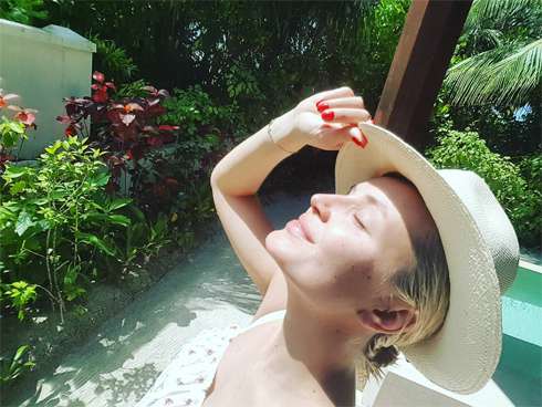 Полина Гагарина вернулась из отпуска