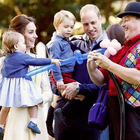 Принц Уильям и герцогиня Кейт с сыном Джорджем и дочкой Шарлоттой во время визита в Канаду осенью этого года
