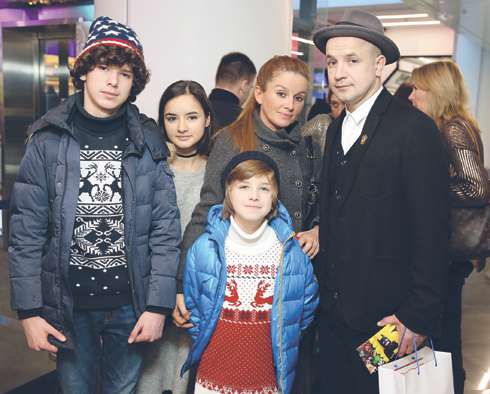 Егор Дружинин с семьей