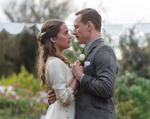 И помогла в этом съемочная площадка фильма «Свет в океане» И помогла в этом съемочная площадка фильма «Свет в океане»