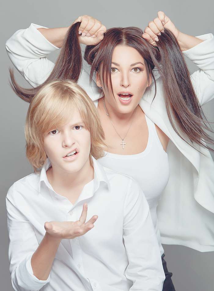 Ирина не тратит время на спортзалы, предпочитая почаще видеть сына Артема и своих подруг Ирина не тратит время на спортзалы, предпочитая почаще видеть сына Артема и своих подруг