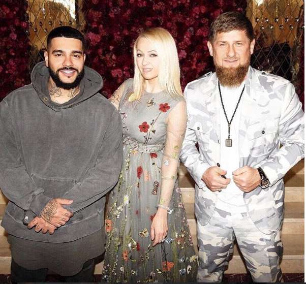 rudkovskayaofficial: «Только на Чеченский земле и только Рамзан Ахматович может невозможное сделать возможным и помирить 2 стихии- Яну и Тиму )» rudkovskayaofficial: «Только на Чеченский земле и только Рамзан Ахматович может невозможное сделать возможным и помирить 2 стихии- Яну и Тиму )»