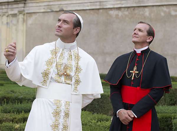 Телесериал Паоло Соррентино «Молодой Папа» стал очередной творческой победой Лоу