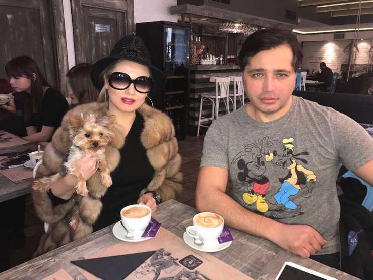 Главный редактор WomanHit.ru Лена Ленина берет интервью у Рустама Солнцева Главный редактор WomanHit.ru Лена Ленина берет интервью у Рустама Солнцева