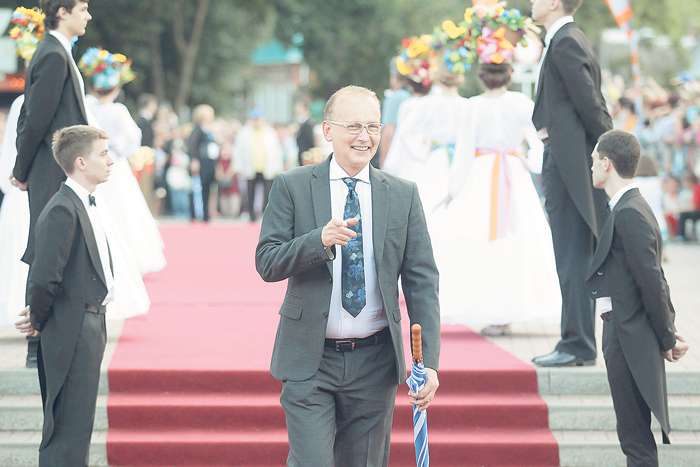 Андрей Руденский, как и подобает члену жюри, был доброжелателен и весьма элегантен Андрей Руденский, как и подобает члену жюри, был доброжелателен и весьма элегантен