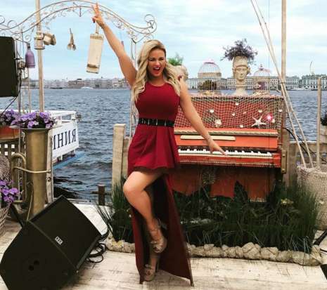 Анна Семенович открестилась от мужа