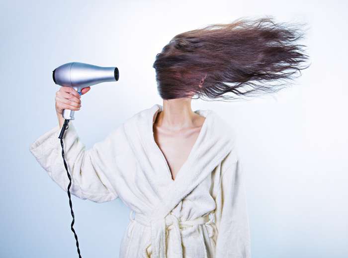 Действительно ли фен вреден для волос?