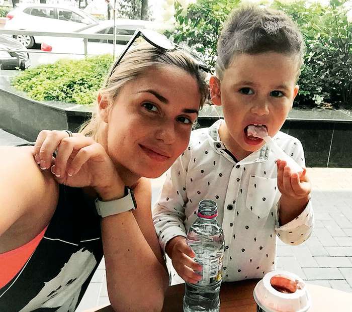 Старшему сыну Тимоше четыре года Старшему сыну Тимоше четыре года