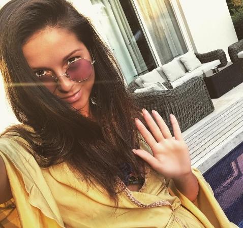 Нюша: «Официально сообщаю, что я вышла замуж!»