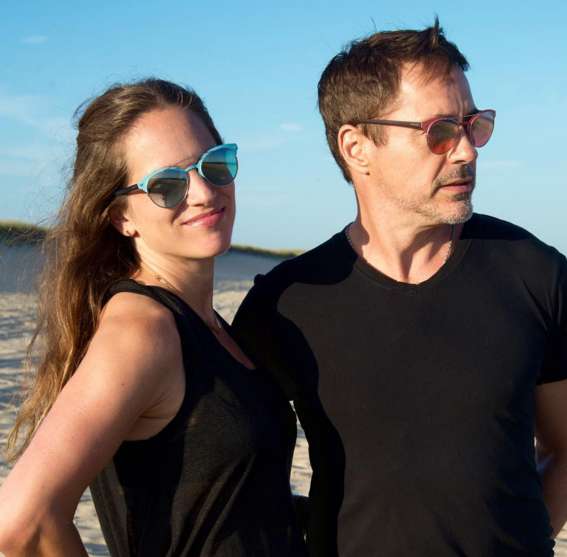 «Жена научила меня жить в реальном мире. приходится быть взрослым. по сути, сьюзен достался 11-летний сорванец, даром что в паспорте ему было под сорок» «Жена научила меня жить в реальном мире. приходится быть взрослым. по сути, сьюзен достался 11-летний сорванец, даром что в паспорте ему было под сорок»