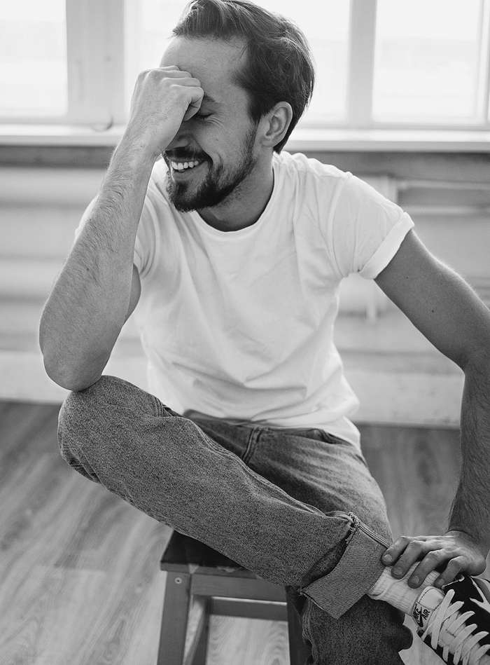 «Иногда, в самом начале влюбленности, на меня накатывают волны чрезмерного романтизма и сентиментальности» «Иногда, в самом начале влюбленности, на меня накатывают волны чрезмерного романтизма и сентиментальности»