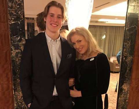 Мария Шукшина с сыном Макаром
