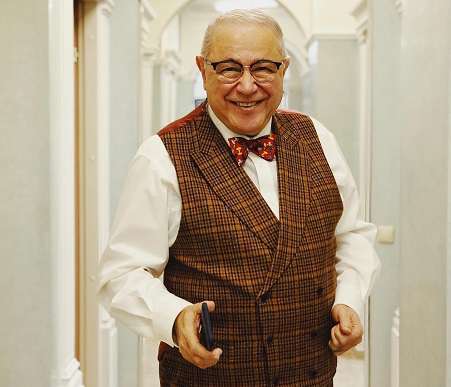 Евгений Петросян