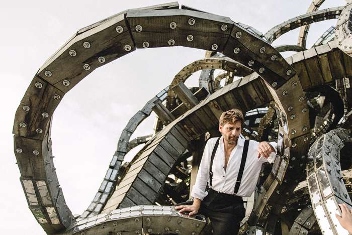 «Я никаких поблажек себе не делаю. Дома у нас нет культа личности артиста Владимира Кошевого» «Я никаких поблажек себе не делаю. Дома у нас нет культа личности артиста Владимира Кошевого»