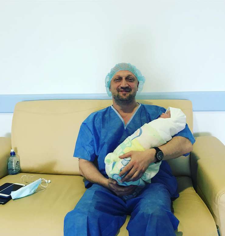 9 месяцев назад Куценко стал отцом в третий раз