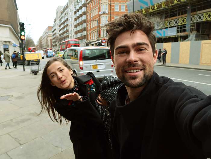 Иногда в "Инстаграме" Ивана появляются фото симпатичных девушек Иногда в Инстаграме Ивана появляются фото симпатичных девушек