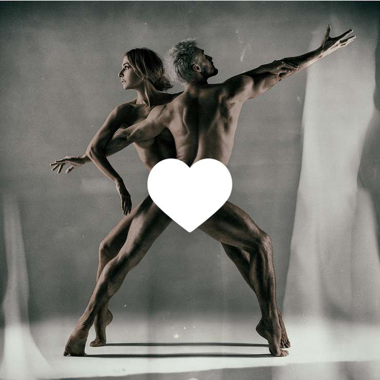 Откровенное фото пришлось скорректировать Откровенное фото пришлось скорректировать