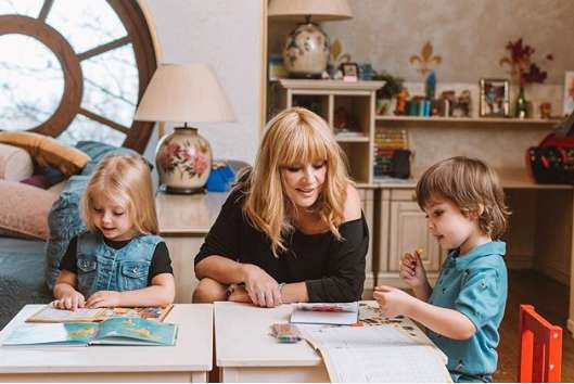 Алла Пугачева с дочкой и сыном