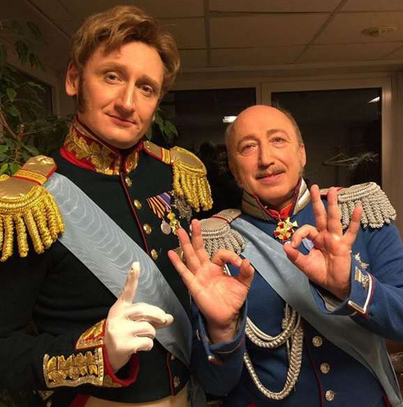 Сергей уверен, что актерское мастерство приобретается и оттачивается только в театре Сергей уверен, что актерское мастерство приобретается и оттачивается только в театре