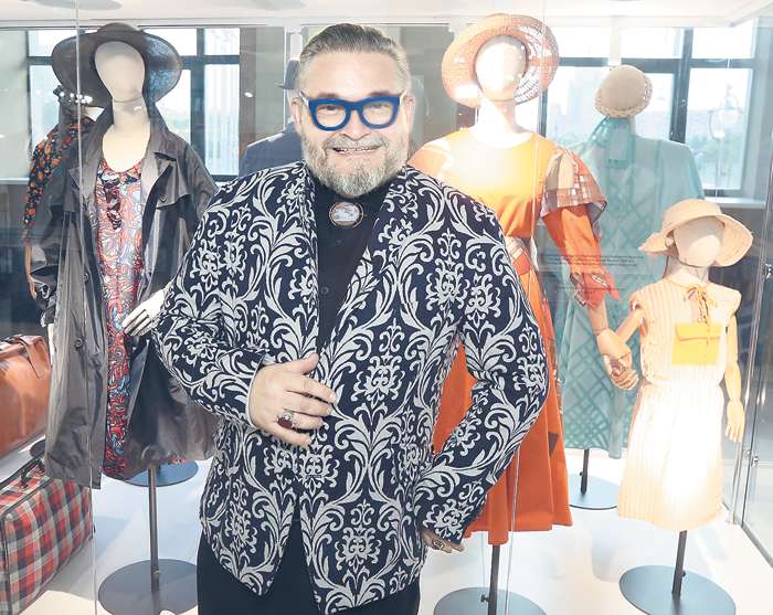 Александр Васильев