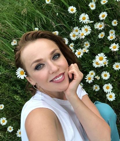 Альбину Джанабаеву поздравляют с прибавлением в семье