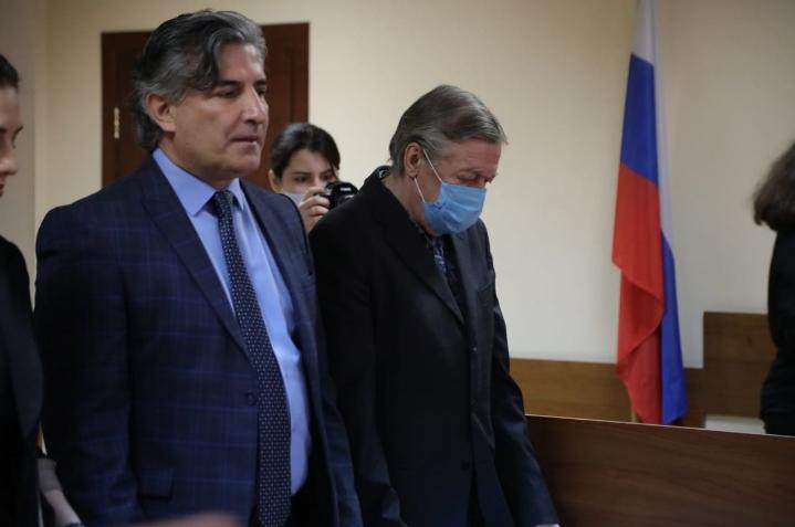 Суд признал Ефремова виновным в смертельном ДТП