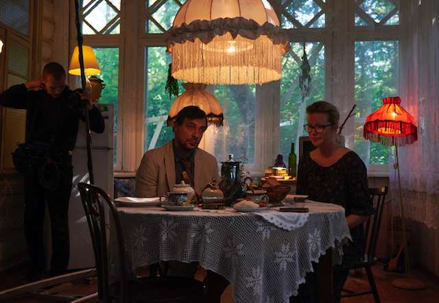 «Мой идеал актёрского перевоплощения — работа Шарлиз Терон в фильме «Монстр». Именно там мы видим, как невероятно эффектная актриса, внешностью которой все привыкли восхищаться, не побоялась предстать перед зрителями некрасивой» «Мой идеал актёрского перевоплощения — работа Шарлиз Терон в фильме «Монстр». Именно там мы видим, как невероятно эффектная актриса, внешностью которой все привыкли восхищаться, не побоялась предстать перед зрителями некрасивой»