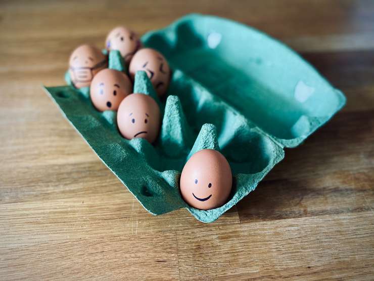 Выбирайте фермерские яйца - они крепче