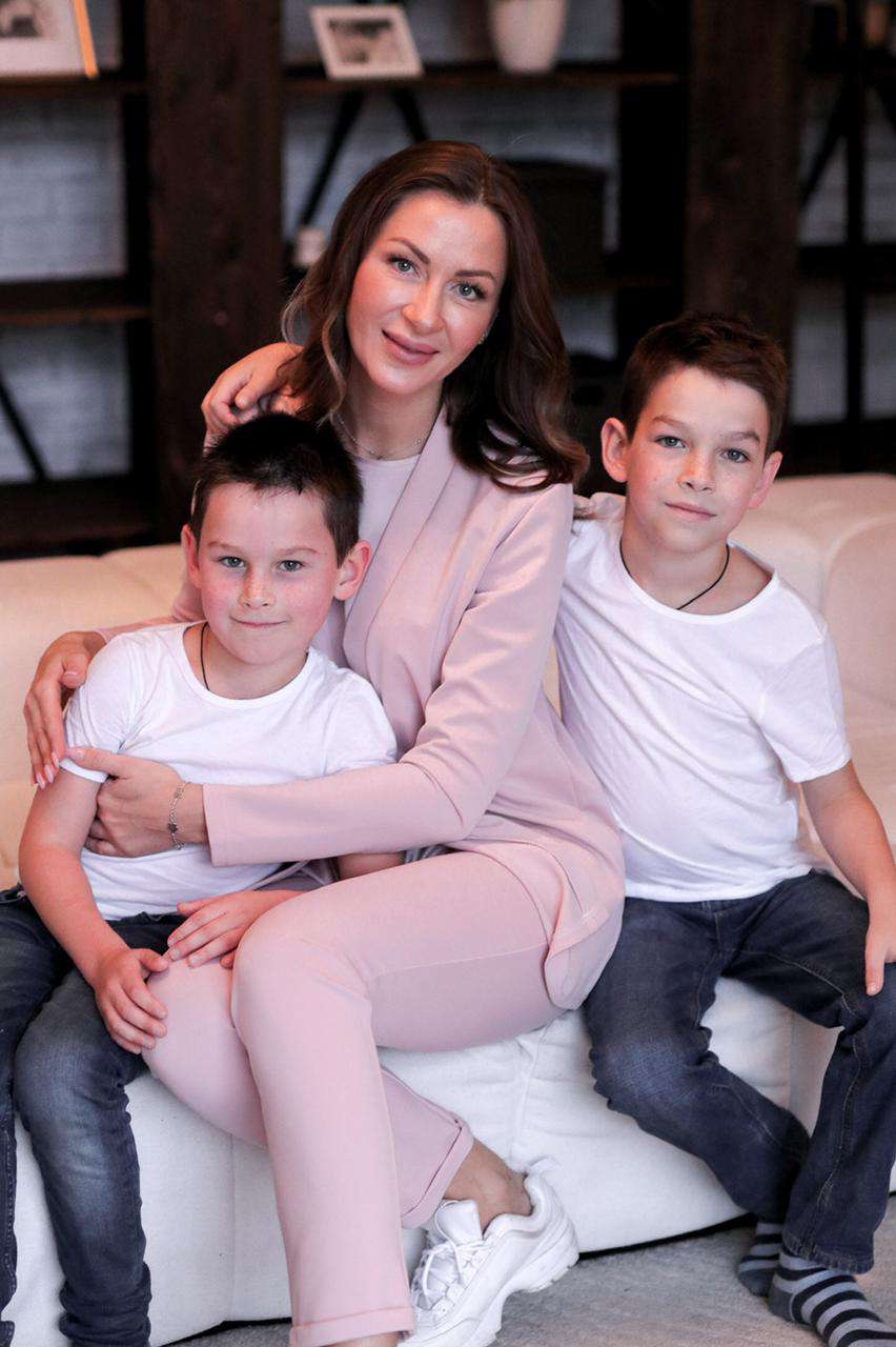 Екатерина Директоренко с детьми