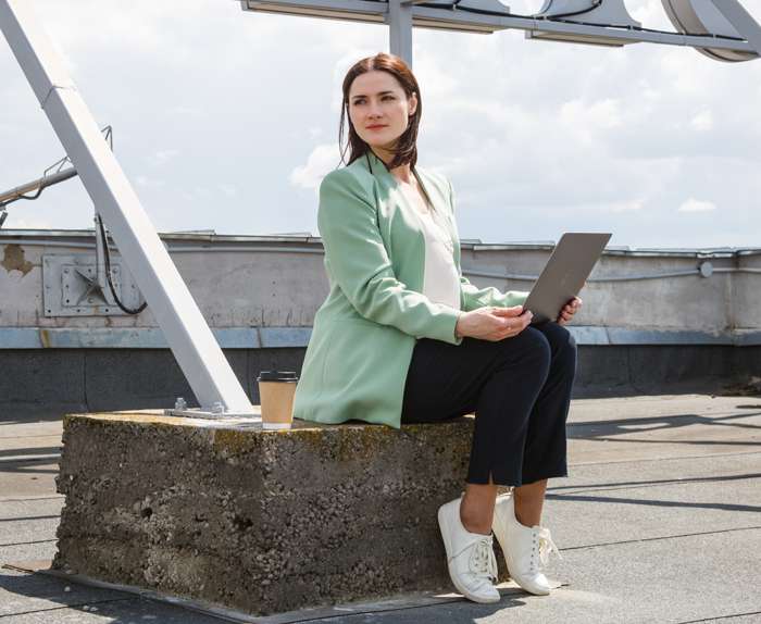 По словам актрисы, они с героиней в картине «Дверь в прошлое» похожи По словам актрисы, они с героиней в картине «Дверь в прошлое» похожи