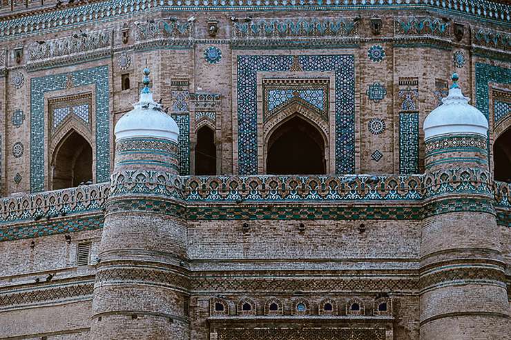 Гробница Шах Рукн-и-Алама, кульминация погребальной архитектуры, относится к XIV веку