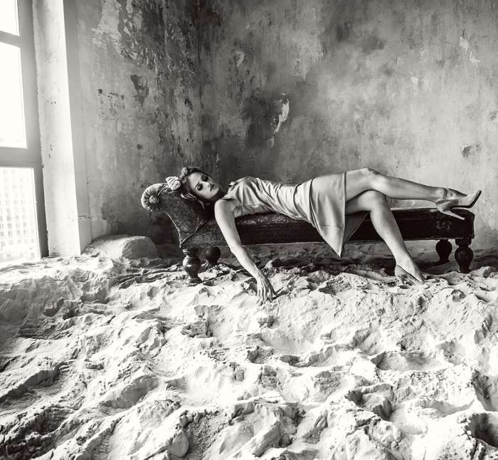 "В Москве я снимала квартиру, где жили две женщины из Украины, и, чтобы не перенять их говор, большую часть времени проводила в наушниках" В Москве я снимала квартиру, где жили две женщины из Украины, и, чтобы не перенять их говор, большую часть времени проводила в наушниках