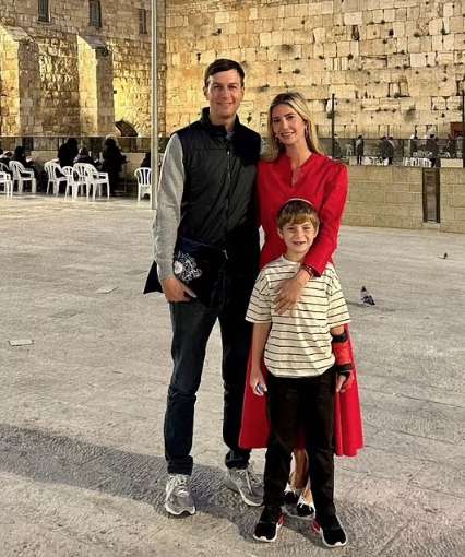 Иванка Трамп с мужем и сыном у Стены Плача в Иерусалиме