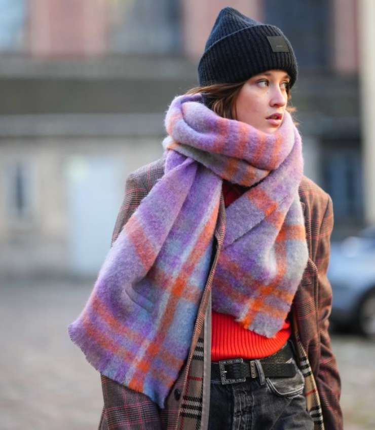 Какой шарф подобрать к зиме 2025−2026 и с чем его носить Какой шарф подобрать к зиме 2025−2026 и с чем его носить