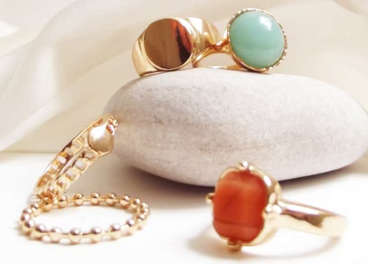 Стоит ли носить украшения умершей бабушки: что говорят психологи и эзотерики Стоит ли носить украшения умершей бабушки: что говорят психологи и эзотерики