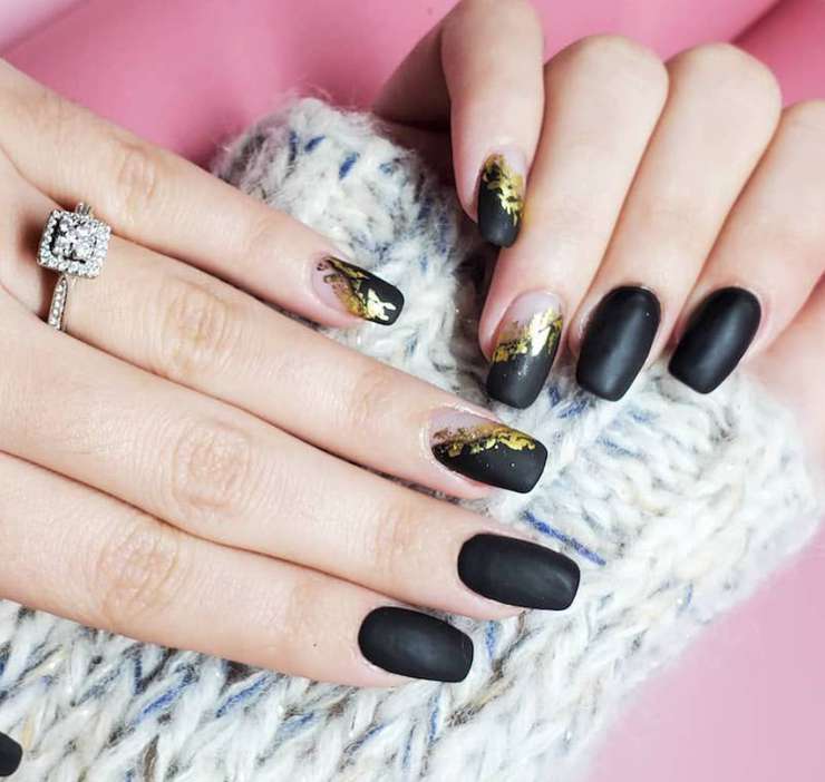 Черный-пречерный: варианты маникюра для коротких и длинных ногтей