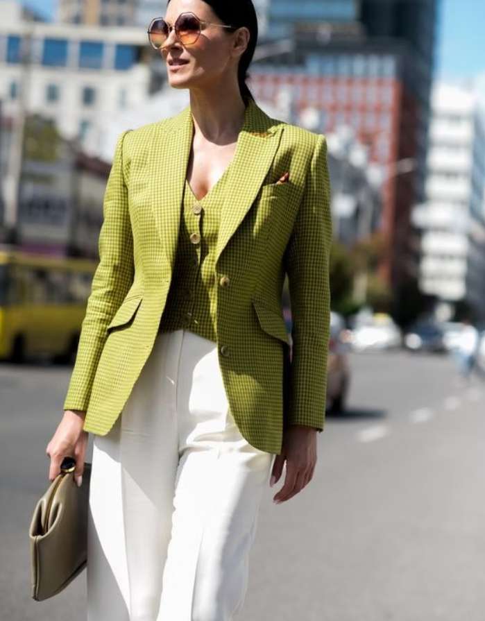 Зеленая фея: как и с чем носить трендовый цвет шартрез этой зимой
