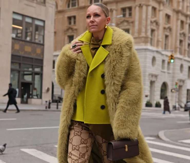 Зеленая фея: как и с чем носить трендовый цвет шартрез этой зимой