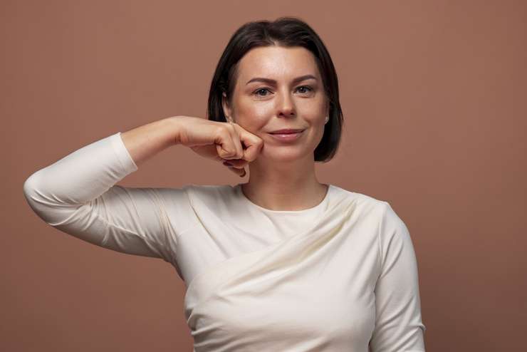 Боремся с морщинами: простые техники расслабления мышц лица Боремся с морщинами: простые техники расслабления мышц лица